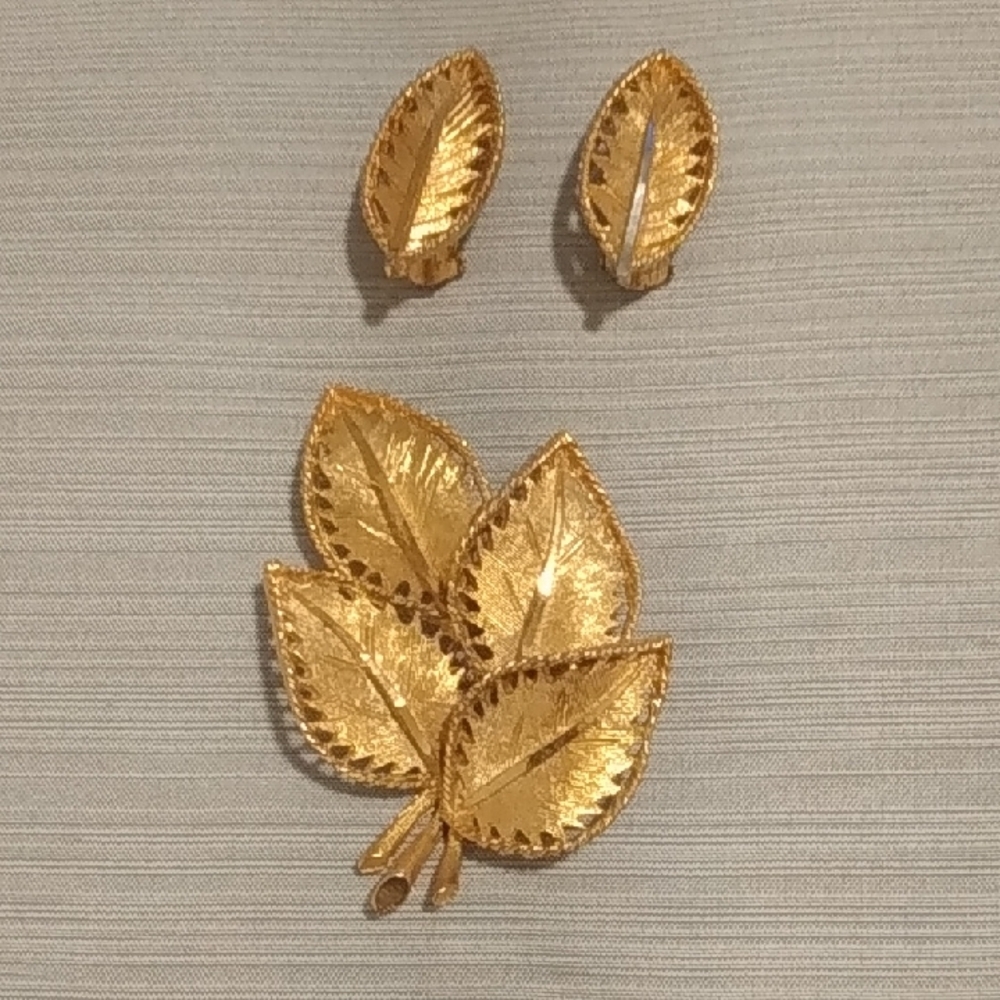 Vintage Gold Tone Leaf Brooch and Earring Set By BSK